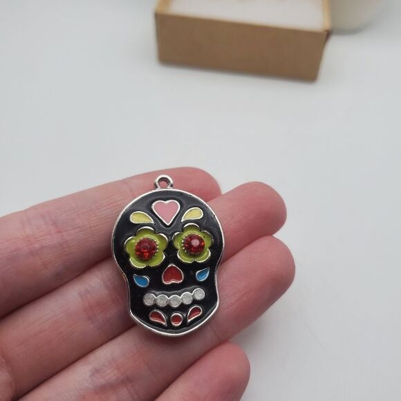 Day of the dead ruby crystal eyes necklace pendant skeleton head sugar skull - Picture 1 of 2